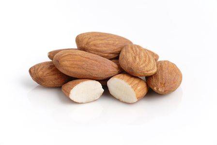 Health Benefits Of Almonds In Hindi