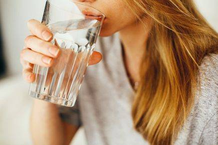 How Much Water Should We Drink Daily In Hindi
